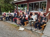 Melkein kaikki mahtuvat . . .