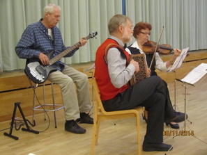 Liisa Hillman, Perti Wallenius ja Kari Eskola Lehmirannan lomakeskuksessa 2014