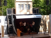 Tornator ennen romuttamista, ruumassa erinomainen bändi